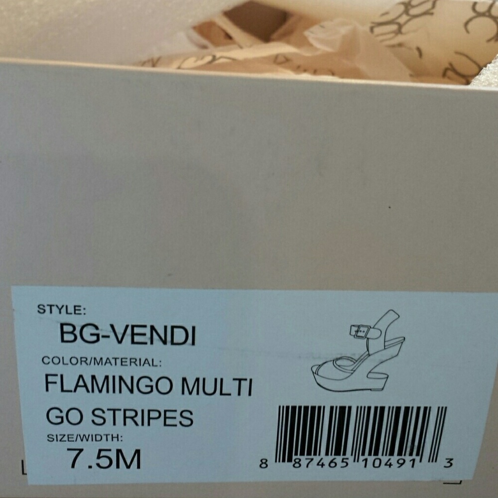 BCBGeneration  Vendi Flamingo Platform Sandal - Picture 8 of 8